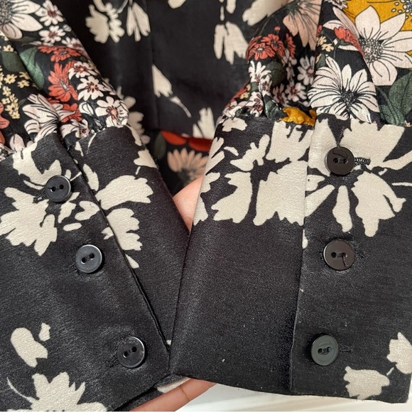 Zara Basic Floral Long Sleeve Front Tie Blouse Size S - Picture 6 of 10